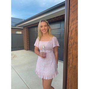 Meet your Posher, Chloe